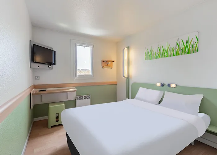 B&B Hotel Strasbourg Nord Schiltigheim 2*